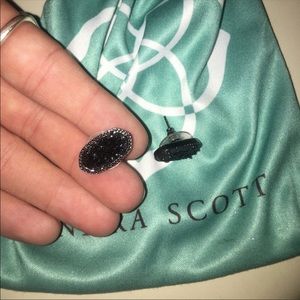 Black Kendra Scott studs